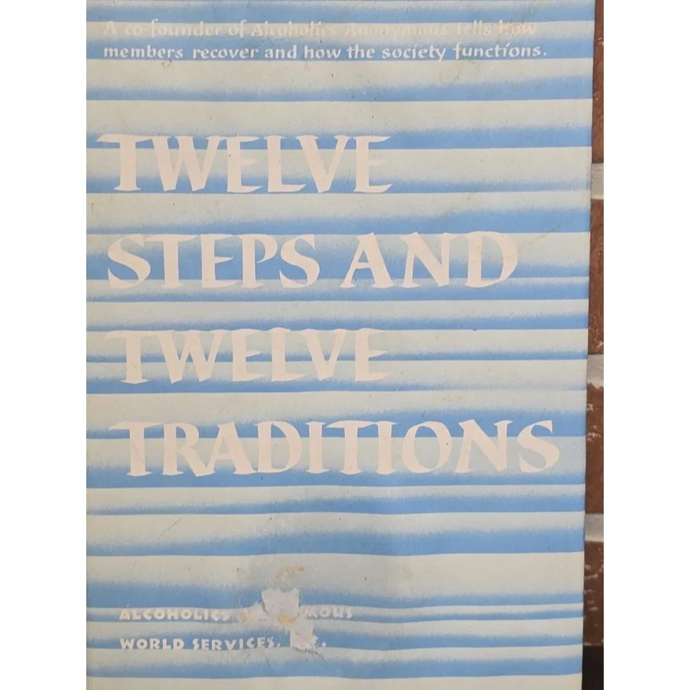 Twelve Steps and Twelve Traditions Alcoholics Anonymous Hardcover 1994 w/DJ